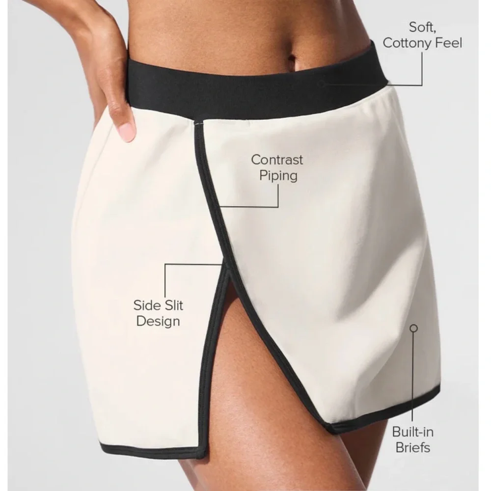 ALO Yoga Airbrush Skirt - Black Trim and White